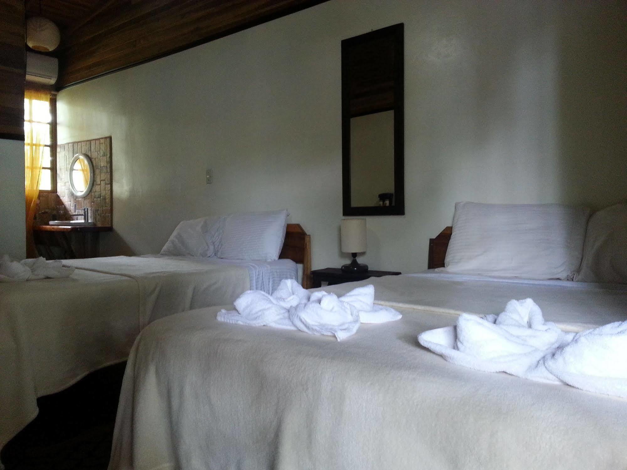 Lizard King Hotel & Suites Puerto Viejo de Talamanca Екстер'єр фото