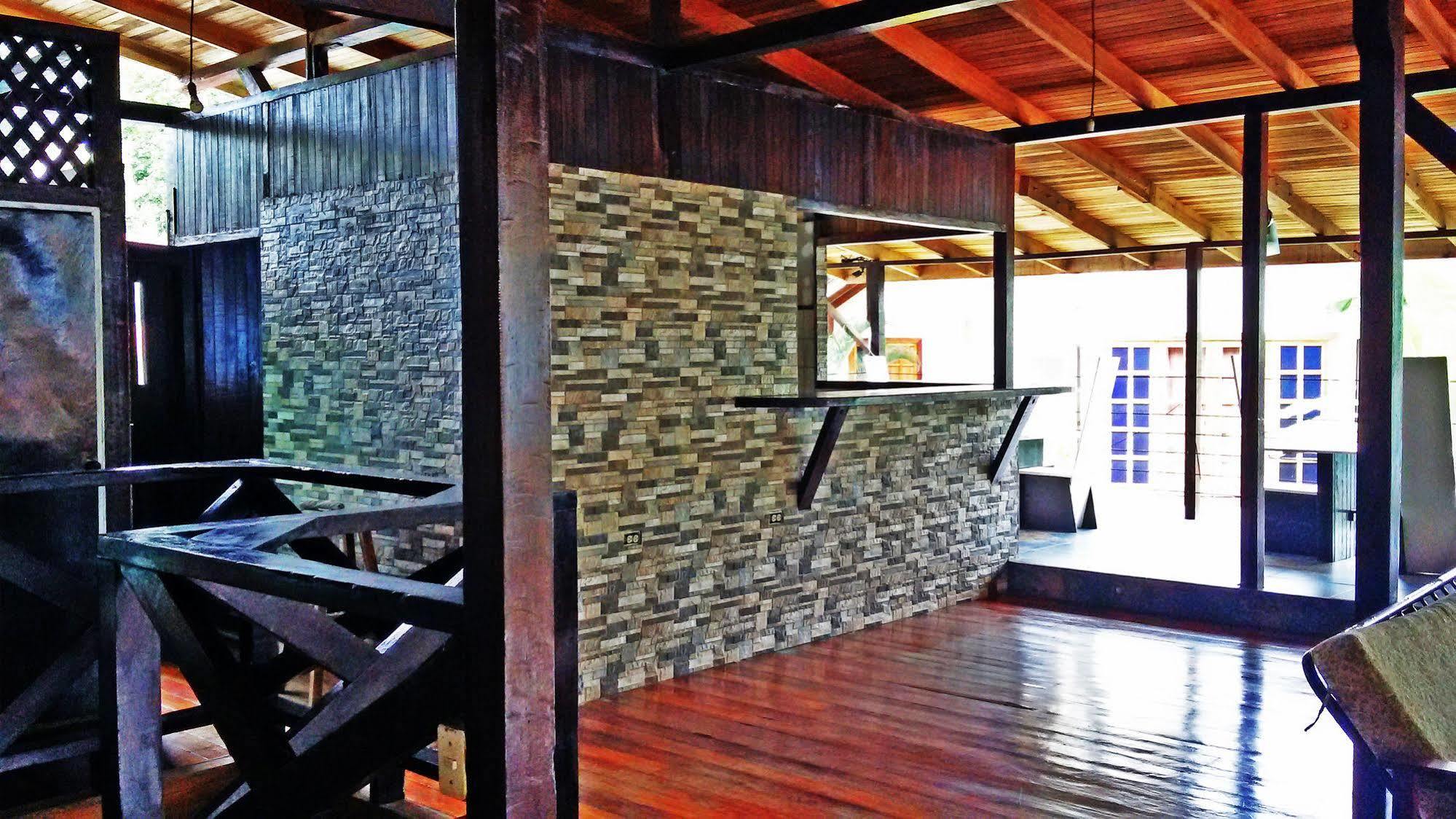 Lizard King Hotel & Suites Puerto Viejo de Talamanca Екстер'єр фото